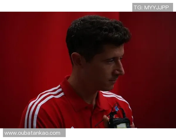 莱万重返德甲战旧主拜仁球迷怒斥其忘恩负义情感纠葛